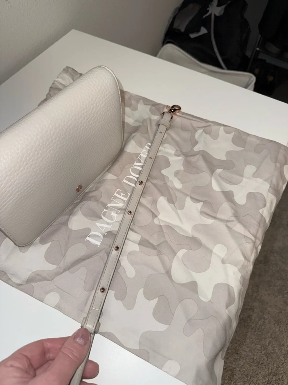 Dagne Dover Cream Leather Crossbody Bag - Picture 11 of 13